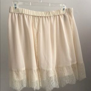 Lace skirt